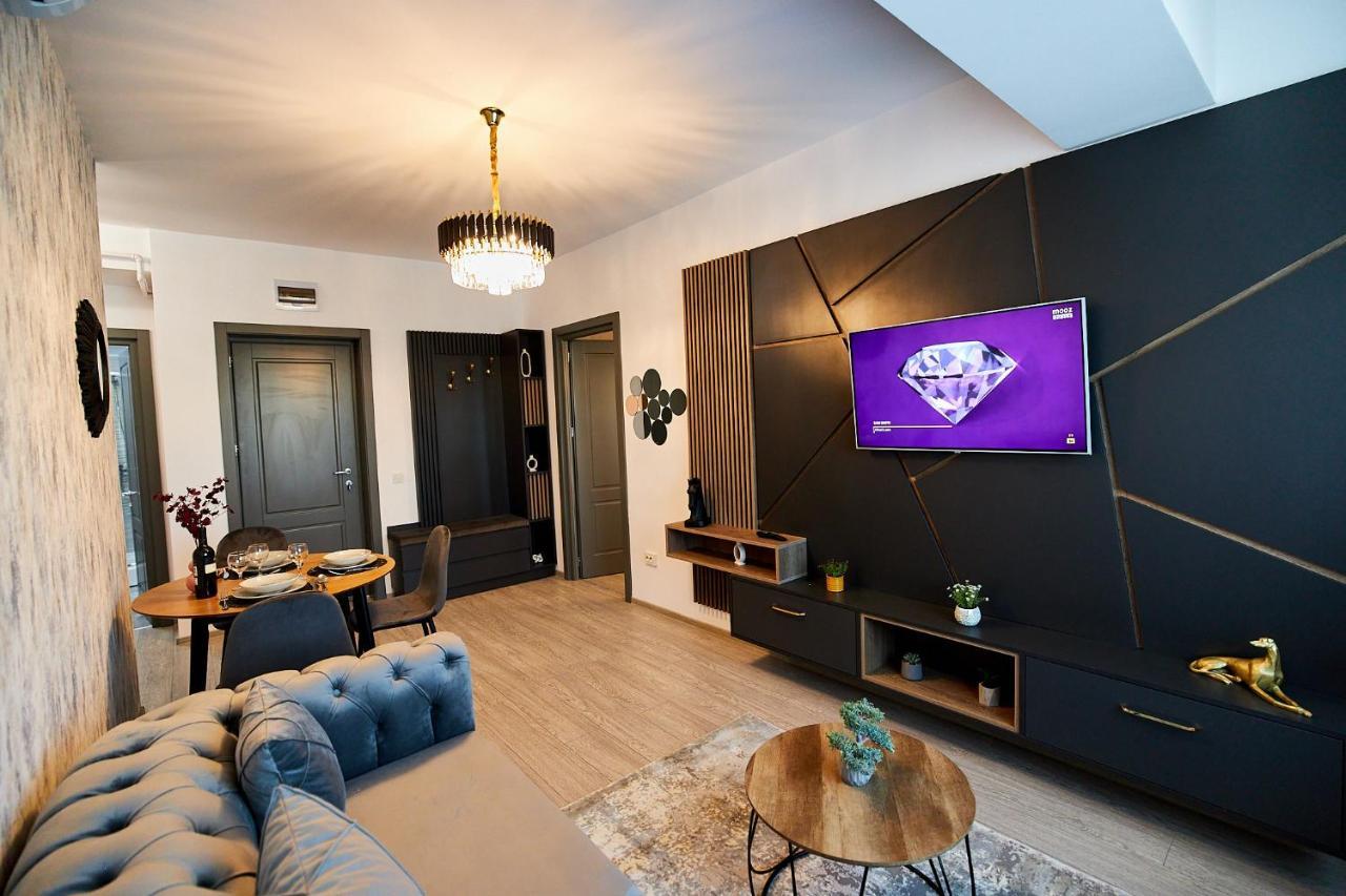 Uptown Apartments Iasi Buitenkant foto