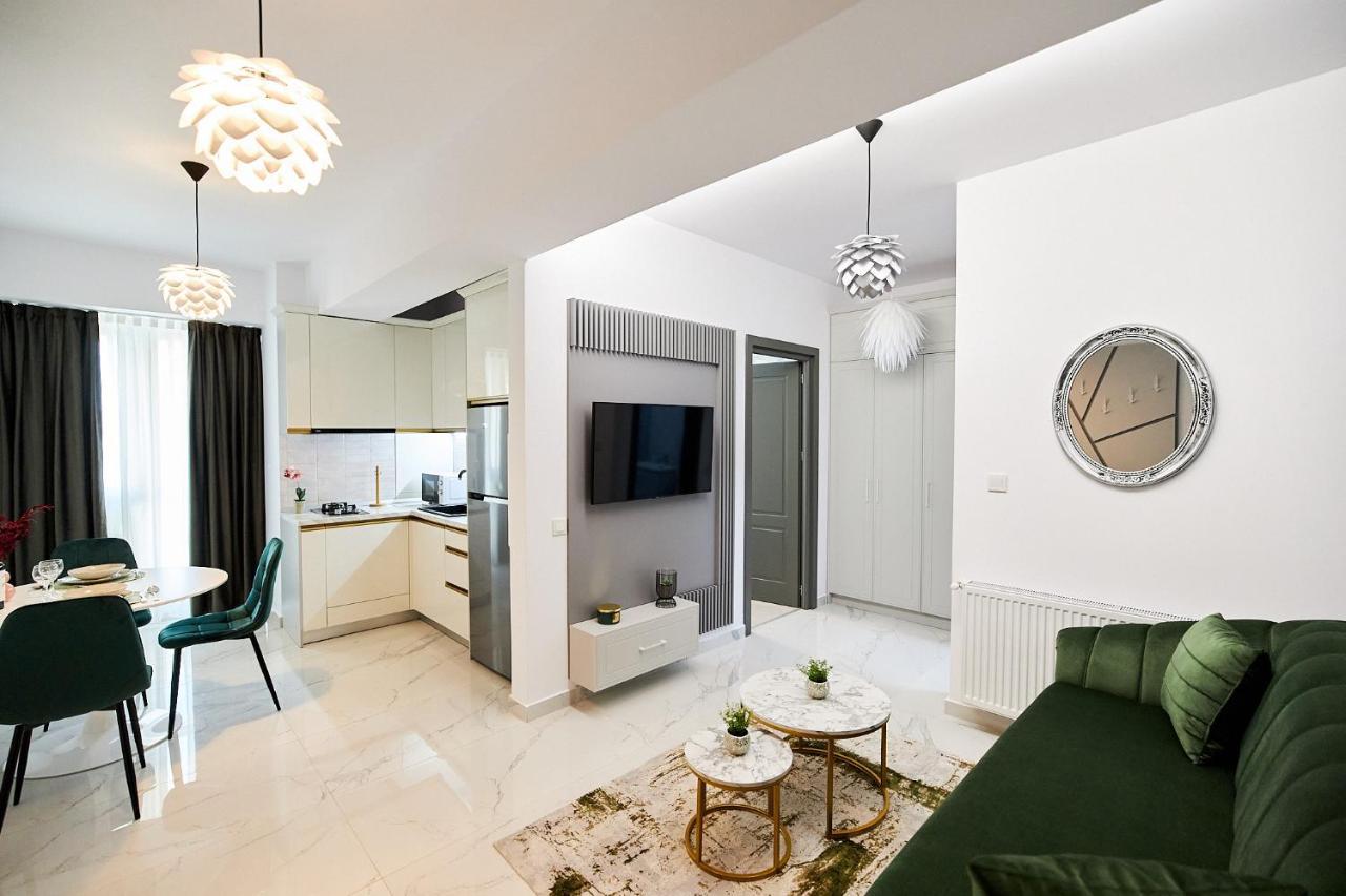 Uptown Apartments Iasi Buitenkant foto