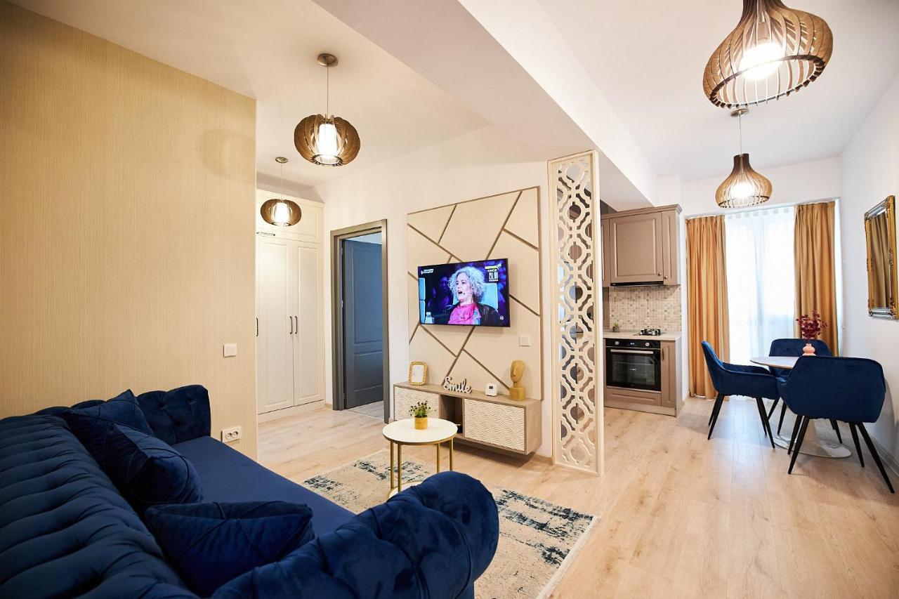 Uptown Apartments Iasi Buitenkant foto