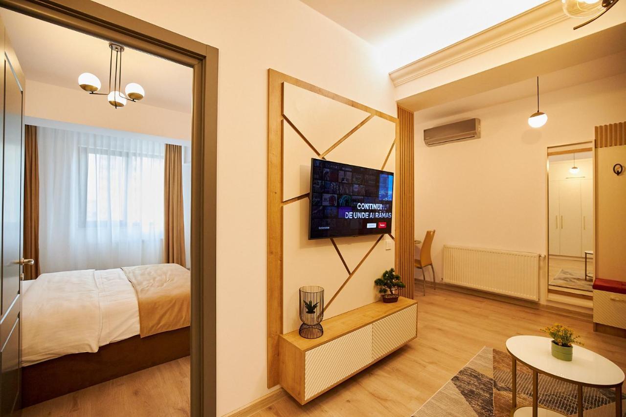 Uptown Apartments Iasi Buitenkant foto