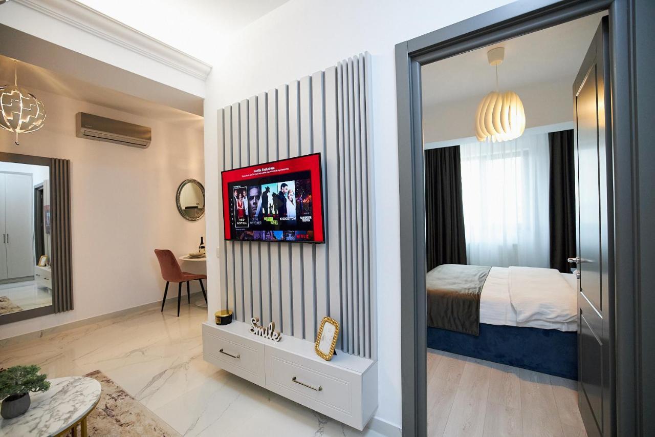 Uptown Apartments Iasi Buitenkant foto