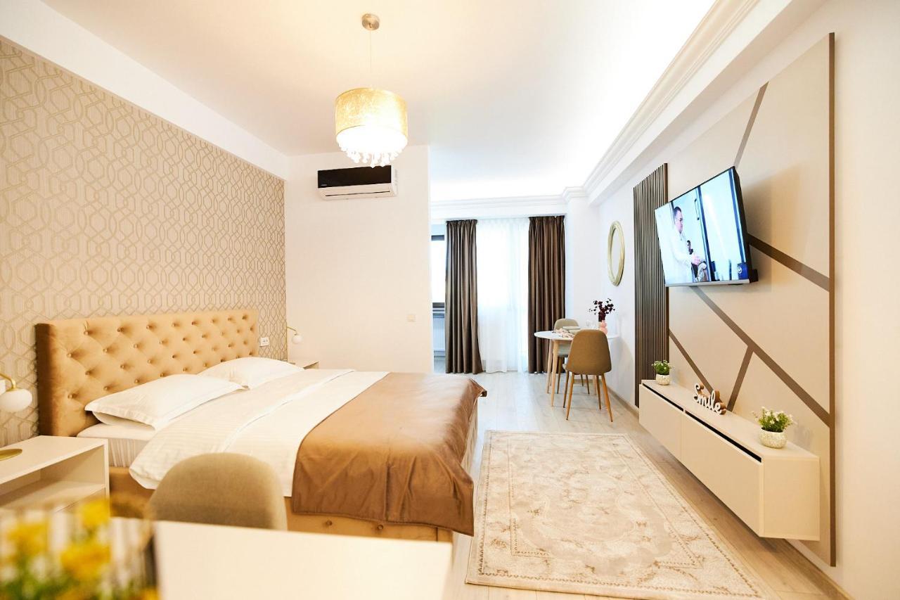 Uptown Apartments Iasi Buitenkant foto