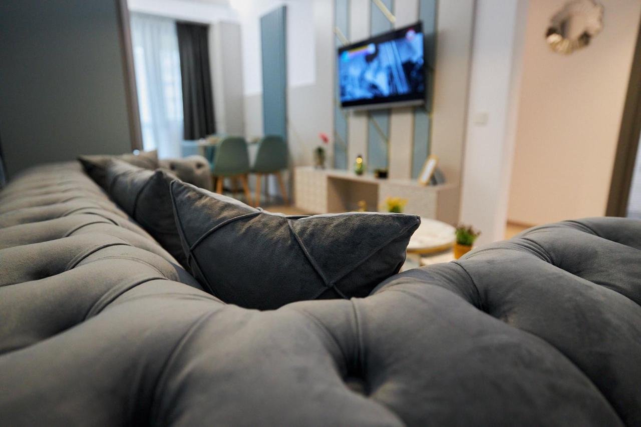 Uptown Apartments Iasi Buitenkant foto