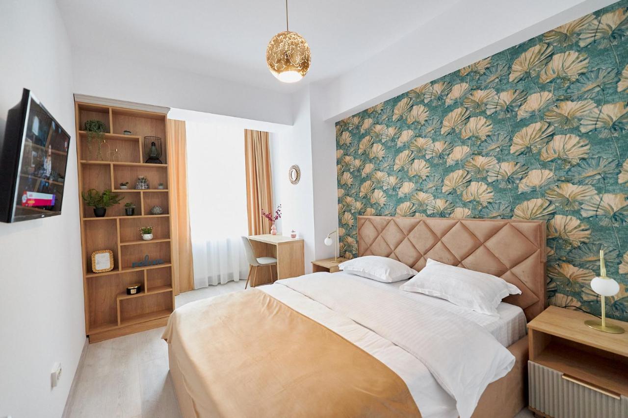 Uptown Apartments Iasi Buitenkant foto